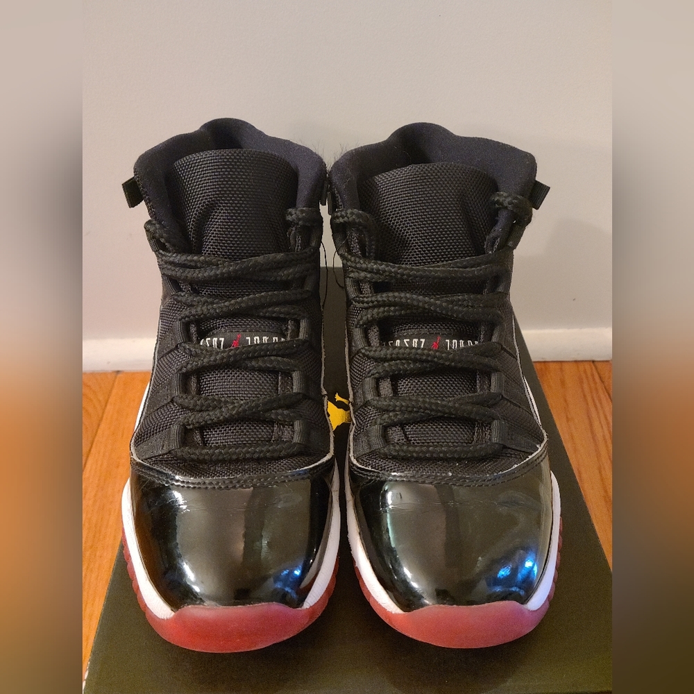 Nike Air Jordan 11 Retro Playoffs Bred shoes size 5